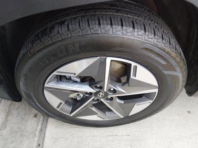 2025 Hyundai Tucson — photo 10 view