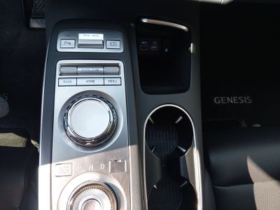 2025 Genesis GV70 - Photo 16