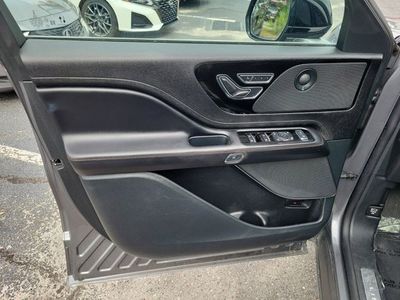 2024 Lincoln Aviator — photo 9 view