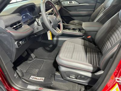 2026 Ford Explorer — photo 10 view
