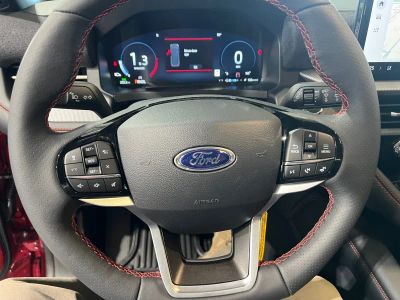 2026 Ford Explorer — photo 12 view