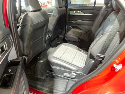 2026 Ford Explorer — photo 18 view