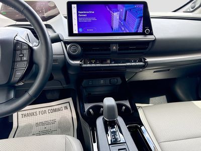 2024 Toyota Prius - Photo 19