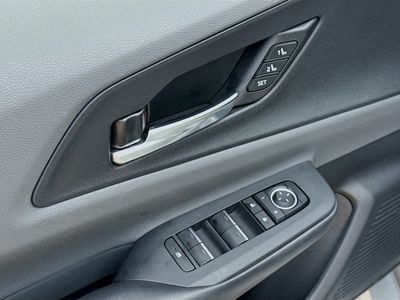 2024 Toyota Prius - Photo 22