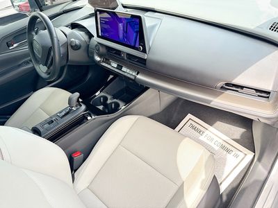 2024 Toyota Prius - Photo 14