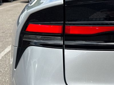 2024 Toyota Prius - Photo 10