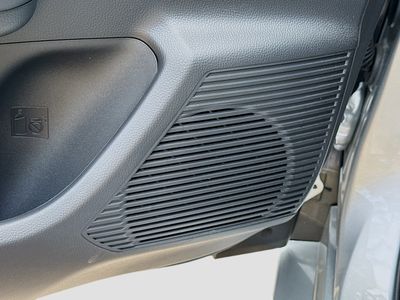 2024 Toyota Prius - Photo 23