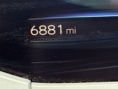 2024 Toyota Prius - Photo 41