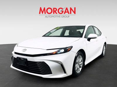 2025 Toyota Camry — photo 7 view