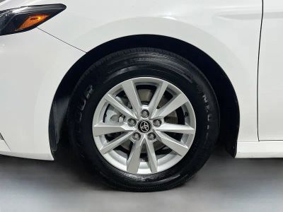 2025 Toyota Camry — photo 11 view