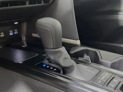 2025 Toyota Camry — photo 21 view