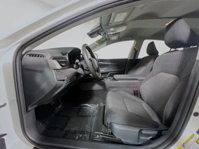 2025 Toyota Camry — photo 12 view