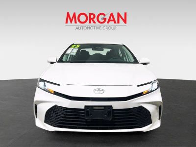 2025 Toyota Camry — photo 8 view