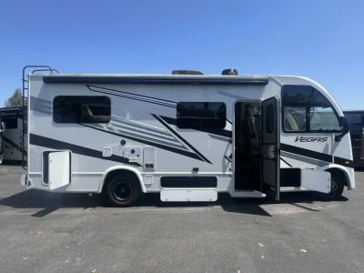 2025 Thor Motor Coach VEGAS - Photo 18