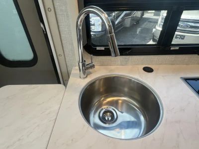 2025 Thor Motor Coach VEGAS - Photo 7