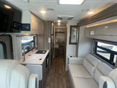 2025 Thor Motor Coach VEGAS - Photo 4