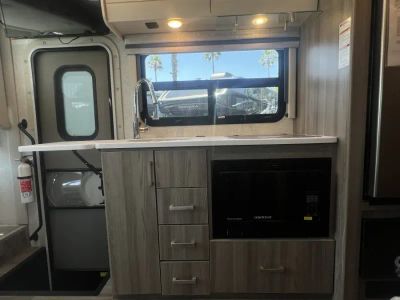 2025 Thor Motor Coach VEGAS - Photo 10