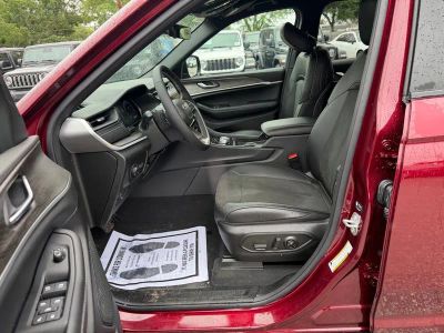2026 Jeep Grand Cherokee — photo 16 view