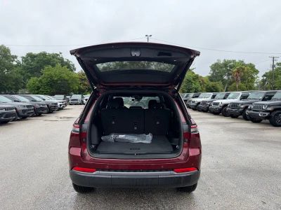 2026 Jeep Grand Cherokee — photo 37 view