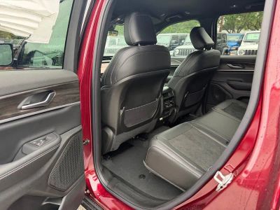 2026 Jeep Grand Cherokee — photo 28 view