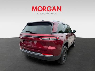 2026 Jeep Grand Cherokee — engine compartment view