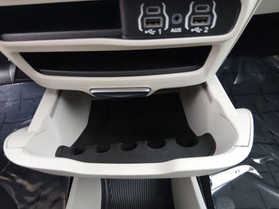 2023 Chrysler Pacifica — photo 21 view