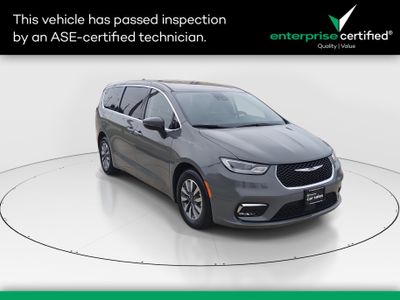 2023 Chrysler Pacifica Hybrid Touring L FWD — front three-quarter view