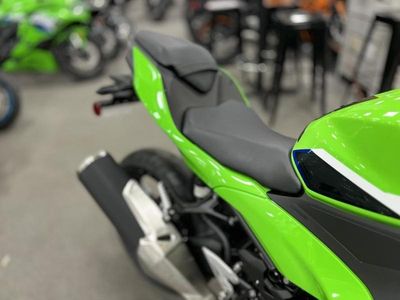 2026 Kawasaki Ninja 500 ABS Metallic Matte Twilight Blue - Photo 11