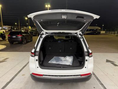 2025 Jeep Grand Cherokee — photo 35 view