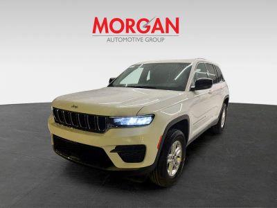 2025 Jeep Grand Cherokee — side profile view
