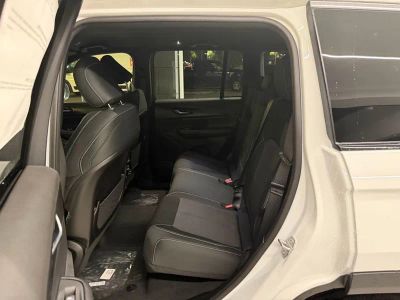2025 Jeep Grand Cherokee — photo 28 view