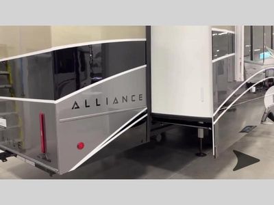 2026 Alliance RV Paradigm - Photo 8