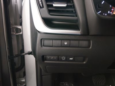 2025 Nissan Rogue - Photo 13