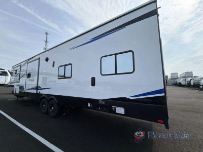 2026 Forest River RV Vengeance Rogue Armored — photo 7 view