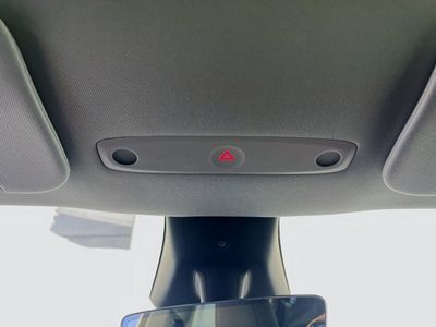 2026 Tesla Model Y - Photo 18