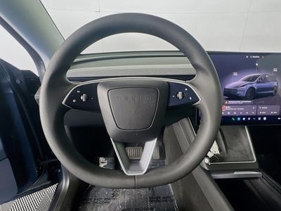 2026 Tesla Model Y - Photo 15