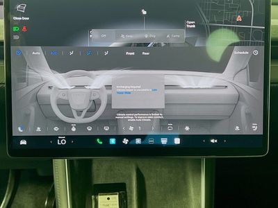 2026 Tesla Model Y - Photo 21