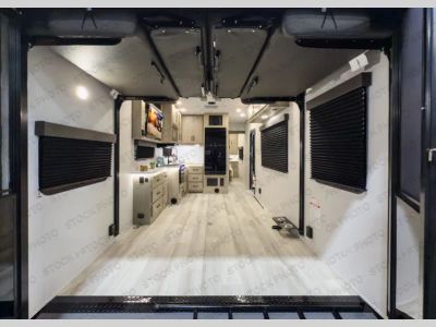 2025 Grand Design Momentum G-Class - Photo 6