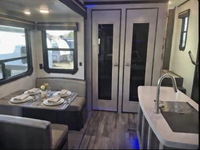 2022 CrossRoads Suncruiser - Photo 6