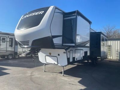 2022 CrossRoads Suncruiser - Photo 3