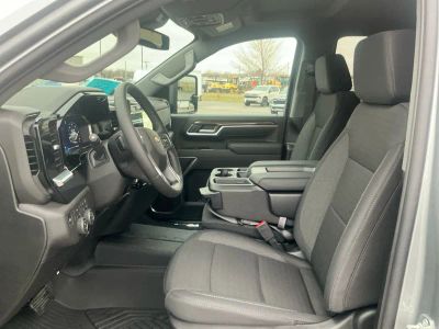 2026 Chevrolet Silverado 2500HD — photo 10 view