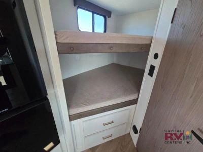 2027 Grand Design Transcend One — photo 22 view
