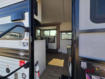 2027 Grand Design Transcend One — photo 13 view
