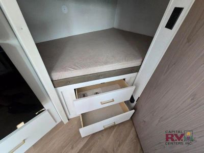 2027 Grand Design Transcend One — photo 23 view