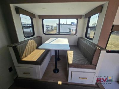 2027 Grand Design Transcend One — photo 18 view