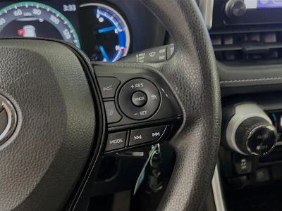 2023 Toyota RAV4 Hybrid — photo 17 view