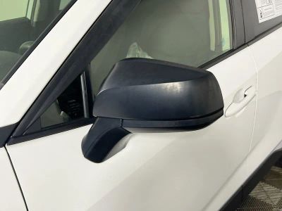 2023 Toyota RAV4 Hybrid — photo 10 view
