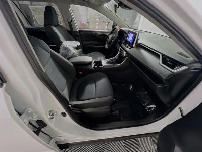 2023 Toyota RAV4 Hybrid — photo 28 view
