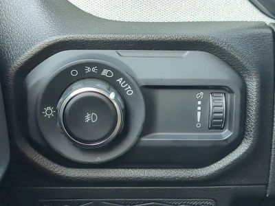 2026 Jeep Wrangler — photo 25 view