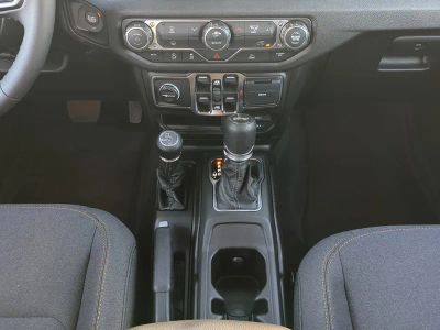 2026 Jeep Wrangler — photo 20 view
